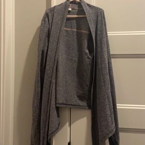 Ivivva grey wrap